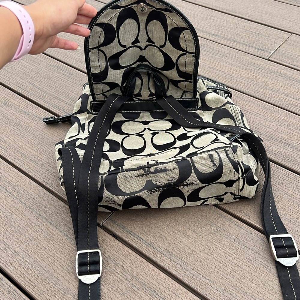 Coach backpack - Picture 3 of 6
